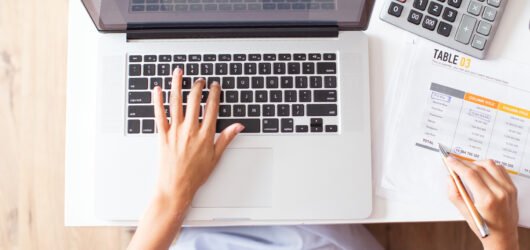 Cómo Hacerte Autónomo si Trabajas Online: Guía Paso a Paso 2026