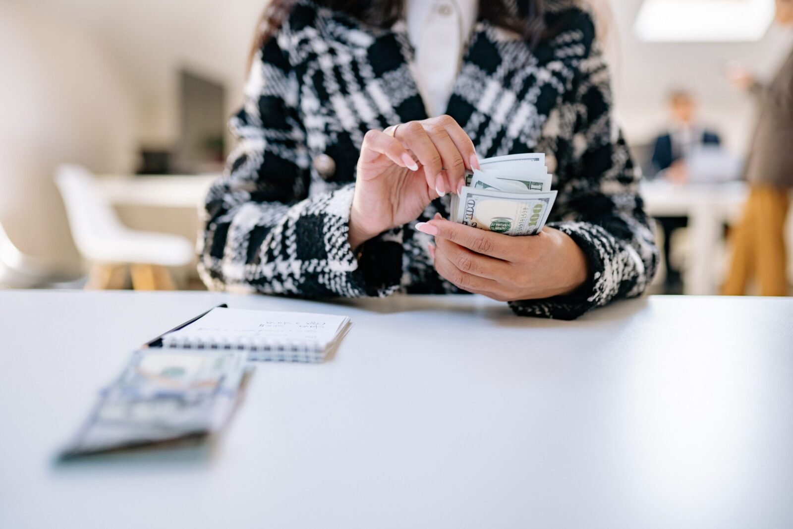 Préstamos ICO y financiación para autónomos: cómo pedir capital sin ahogarte en intereses